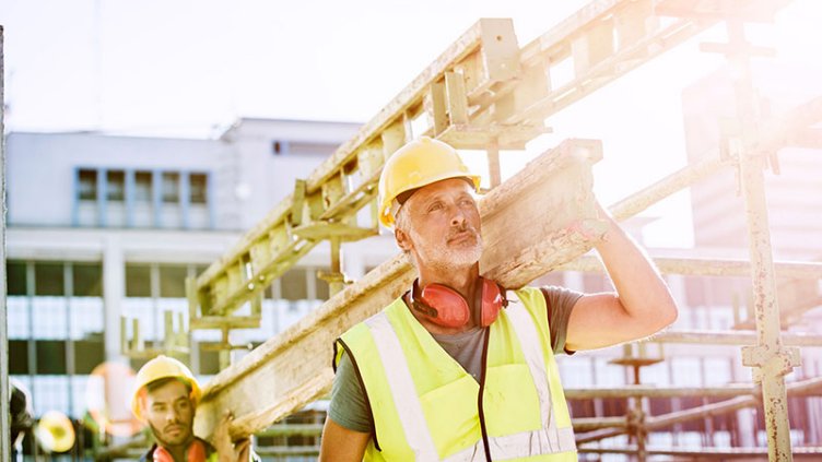 Civil engineer working in Construction area