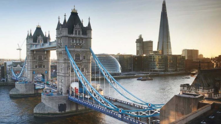 tower bridge of london